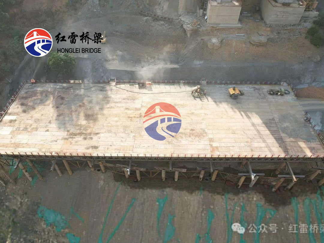 四川涼山國(guó)道227線(xiàn)鹽源縣黃泥梁子大橋鋼平臺(tái)